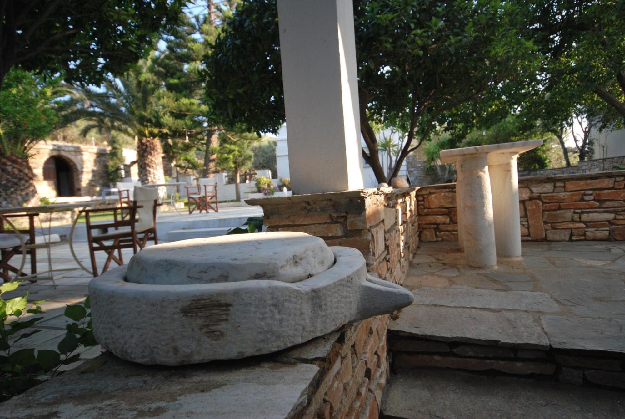 Romano Garden House - Land Tales Agios Romanos Extérieur photo